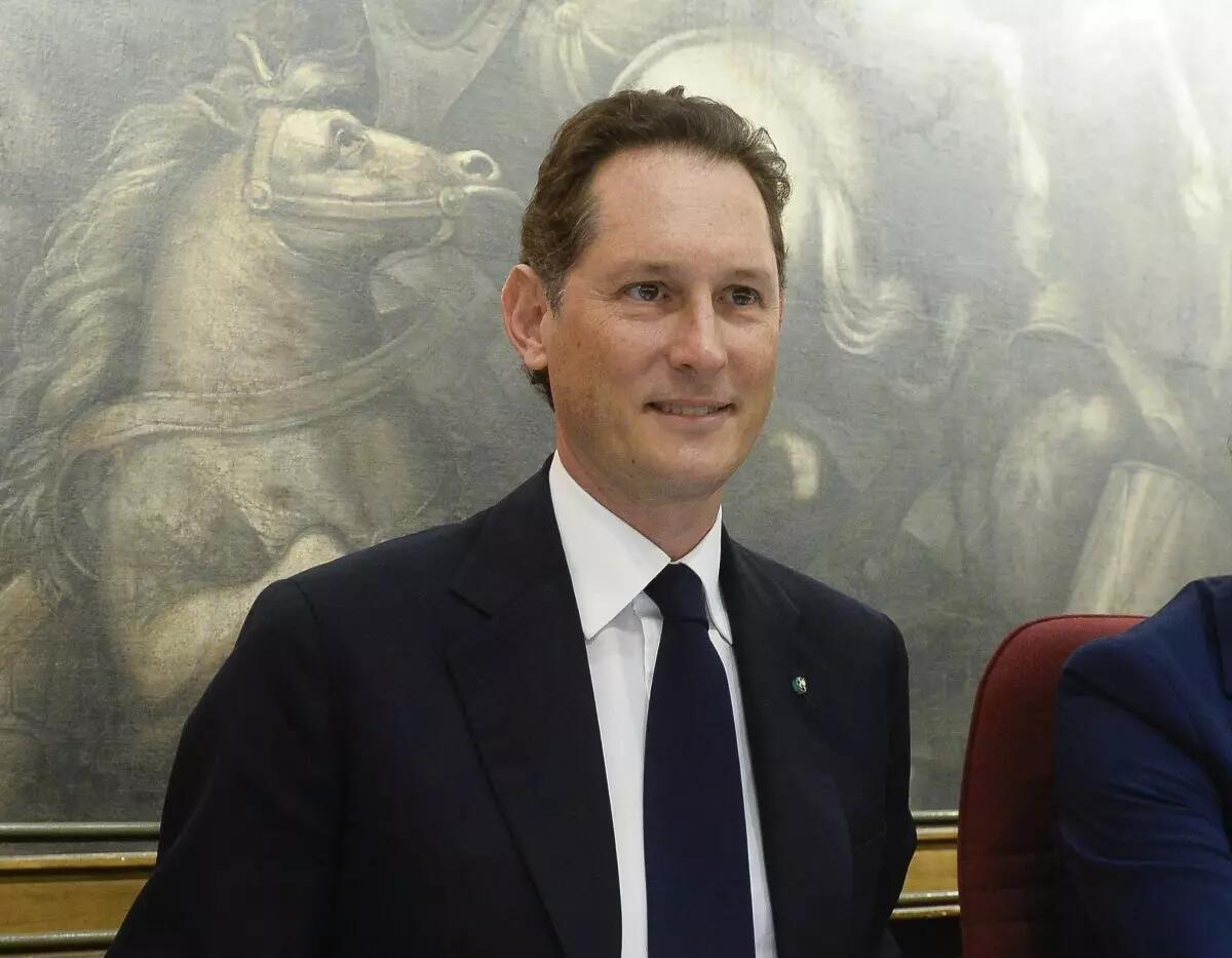 Ferrari, Elkann “2024 brillante, entusiasmo per Hamilton” - 