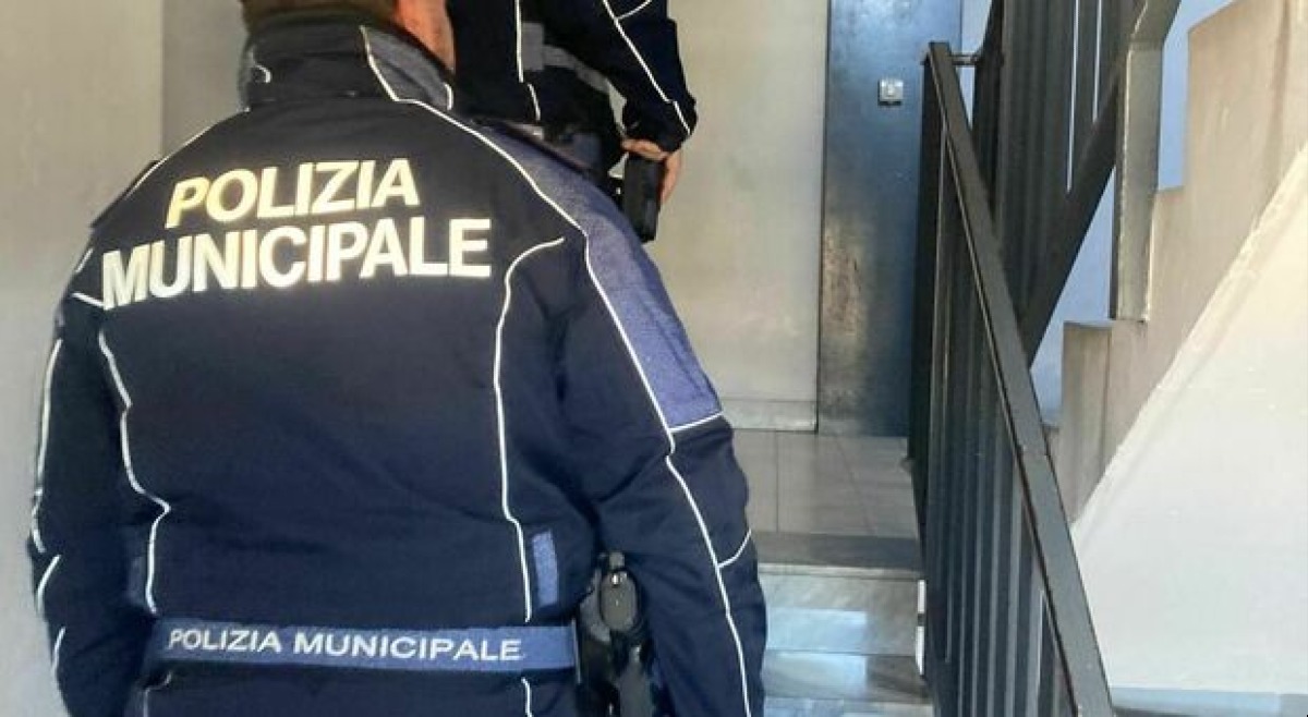 Alloggio popolare occupato, l'accusa inoltre di furto di acqua: quarantenne assolto -