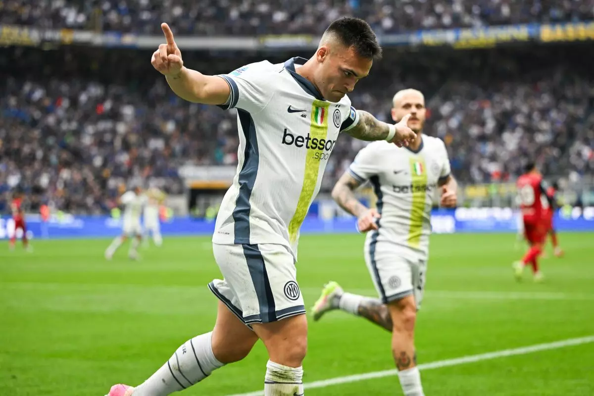 Inter-Cagliari 3-1, i nerazzurri tornano a +6 sul Napoli - 