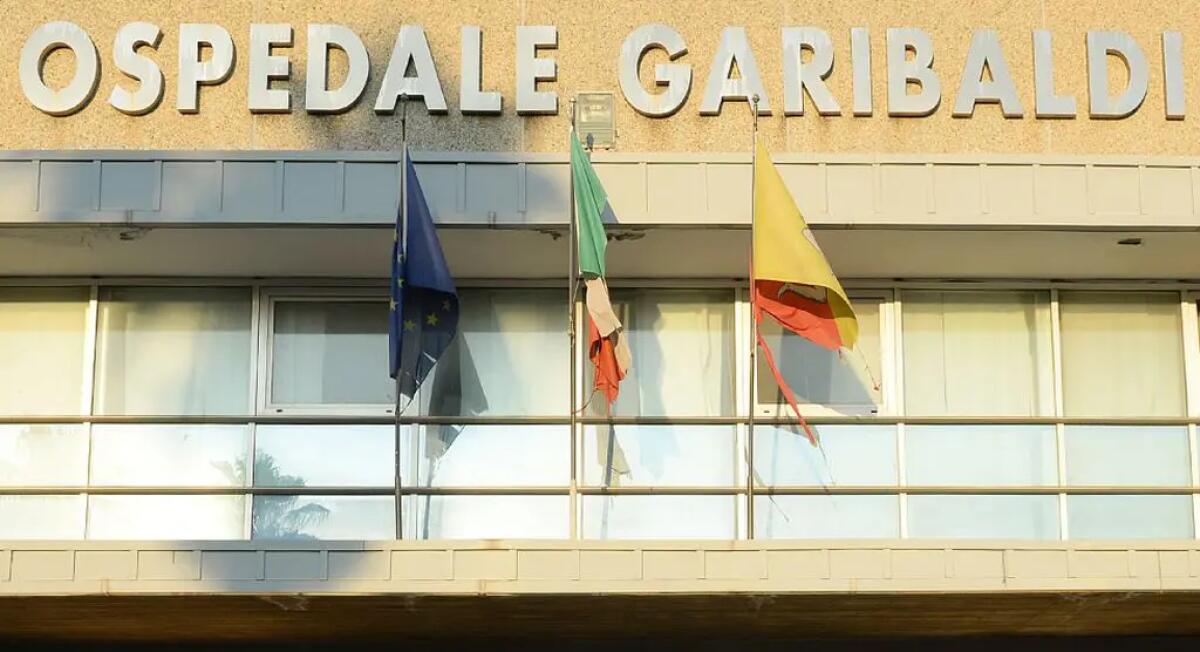 Schiaffo in faccia e timpano perforato, aggredito un vigilante all’Ospedale Garibaldi di Catania -