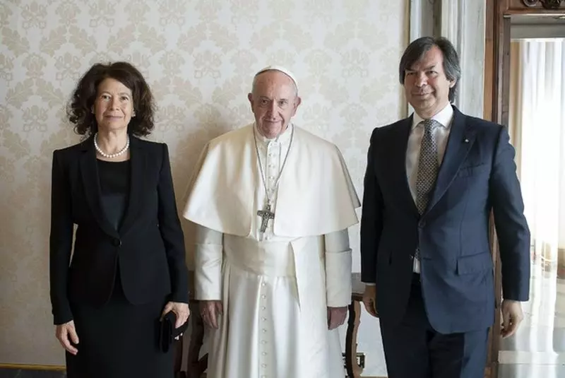 Intesa Sanpaolo, cordoglio per scomparsa Papa Francesco “Guida luminosa” -