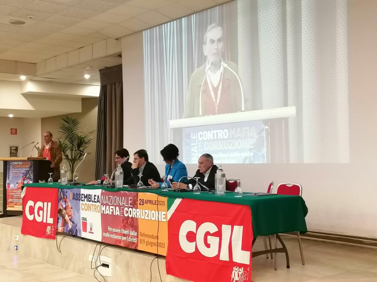 Assemblea Cgil contro mafia e corruzione, Grasso “Sembra quasi che non esistano più” - 
