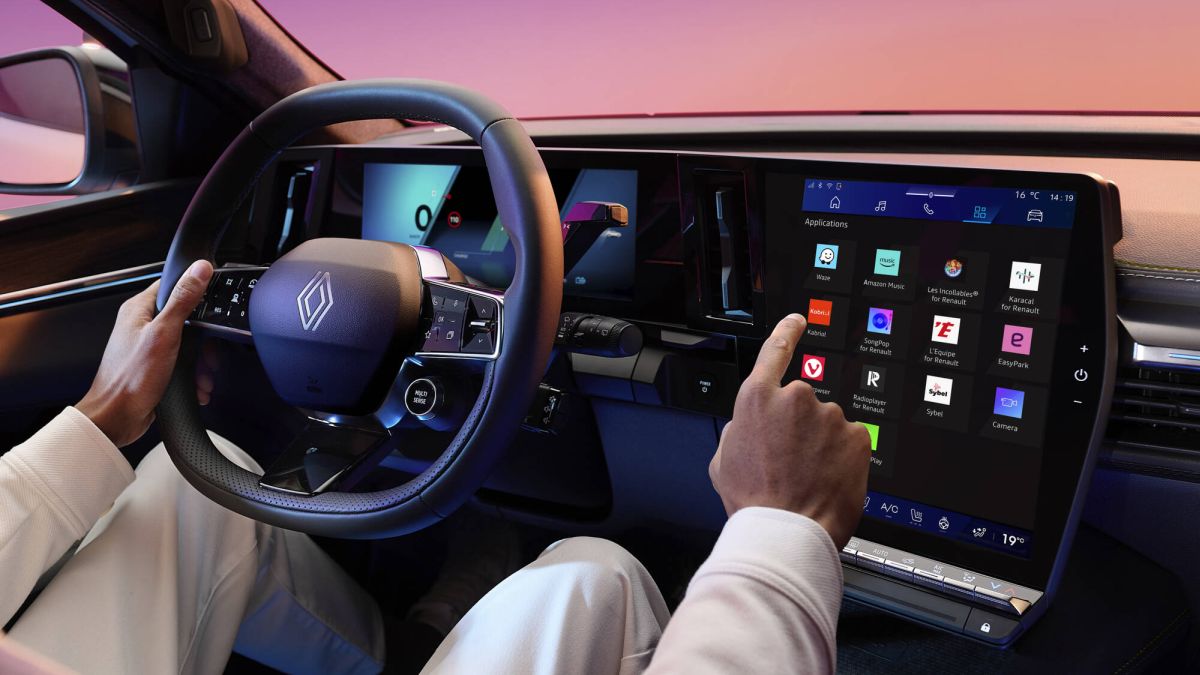 Nuove funzionalità a bordo su Scenic E-Tech Electric -