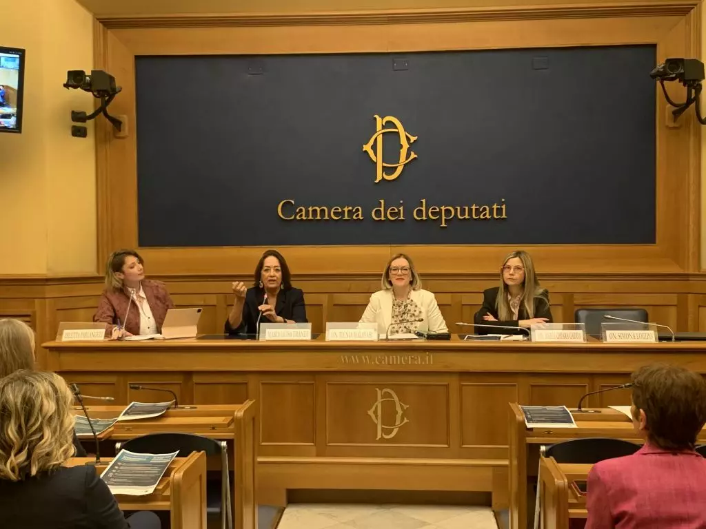 Ipoparatiroidismo, al via la campagna “Si può parlare di normalità?” - 