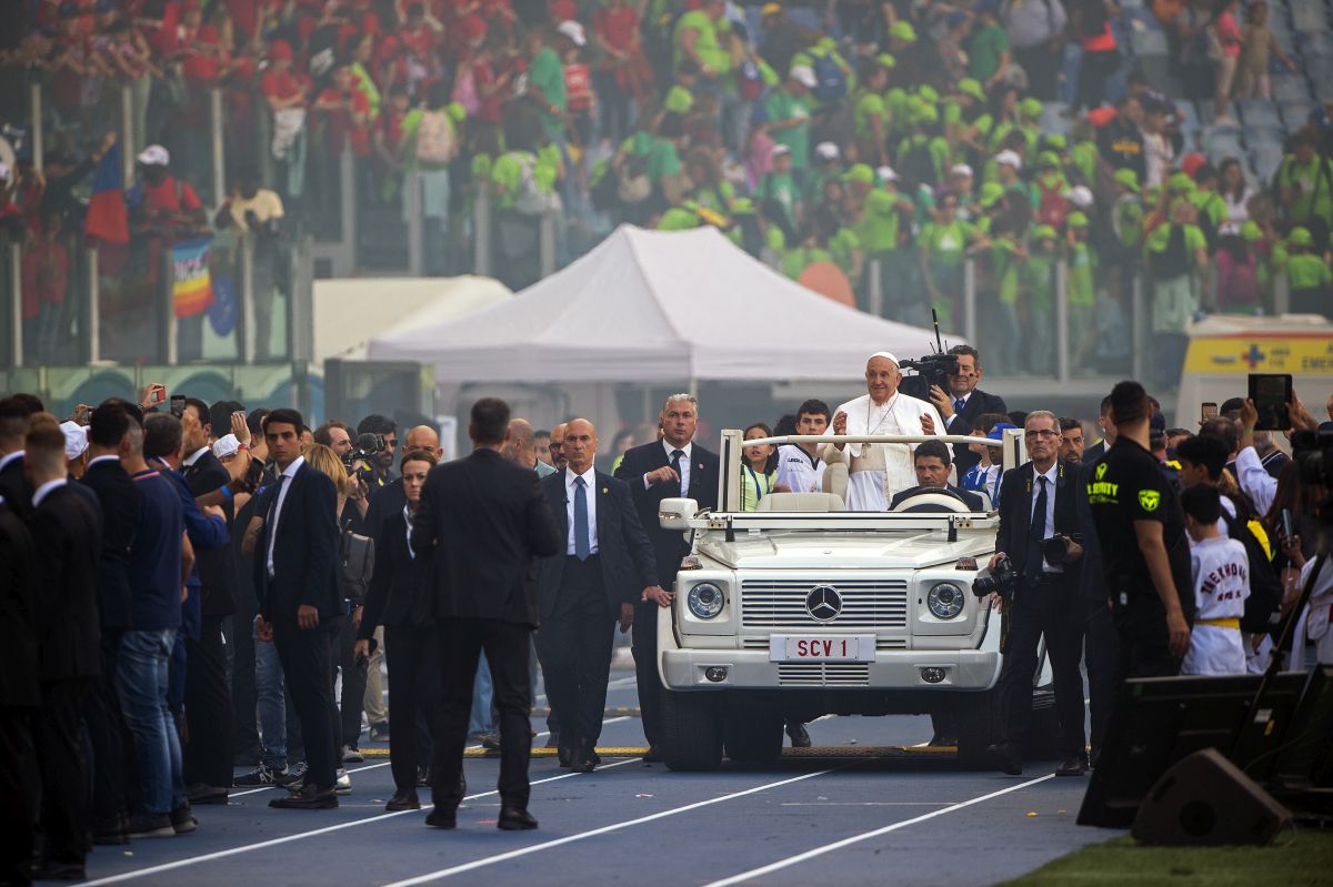 Lo sport si ferma per onorare la memoria di Papa Francesco -