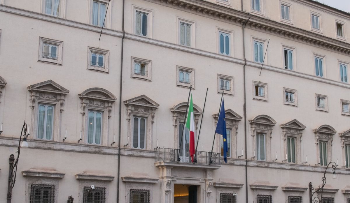 Cdm proclama 5 giorni di lutto nazionale per la morte del Papa -