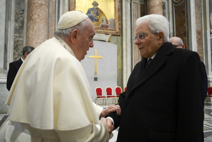 Mattarella “Avverto un grave vuoto, Papa Francesco era un riferimento” -