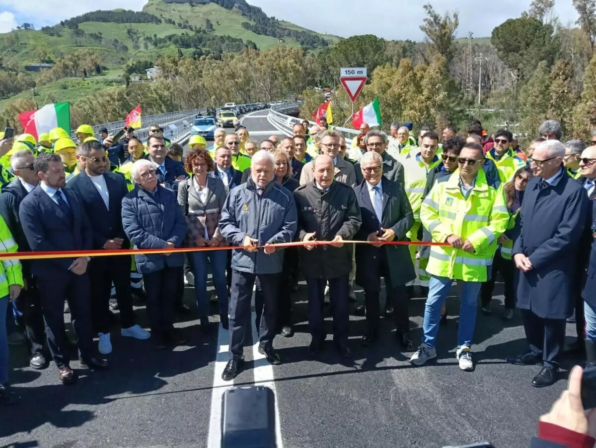 Riapre lo svincolo di Enna sulla A19, Schifani “Rimettiamo la Sicilia in moto” -