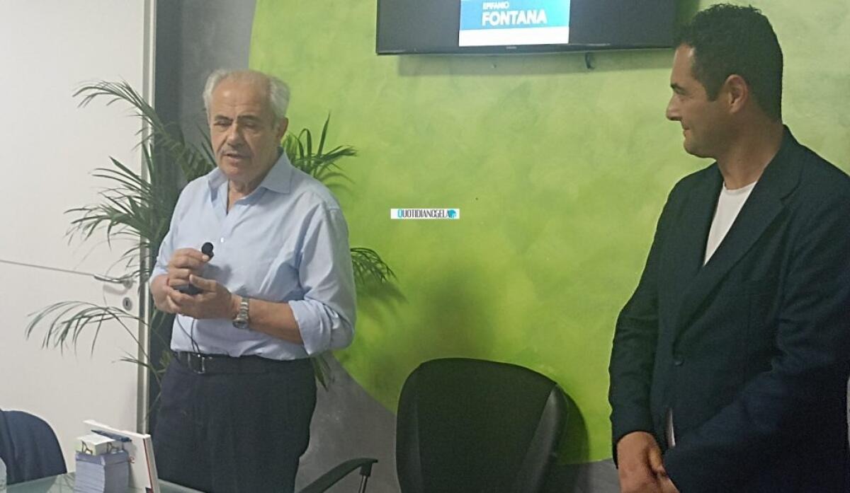 "Vado avanti con le priorità, verifica? Spetta agli altri chiederla", Di Stefano: "Lombardo ha sacrificato l'alleanza" - Di Stefano insieme all'ex presidente della Regione Lombardo