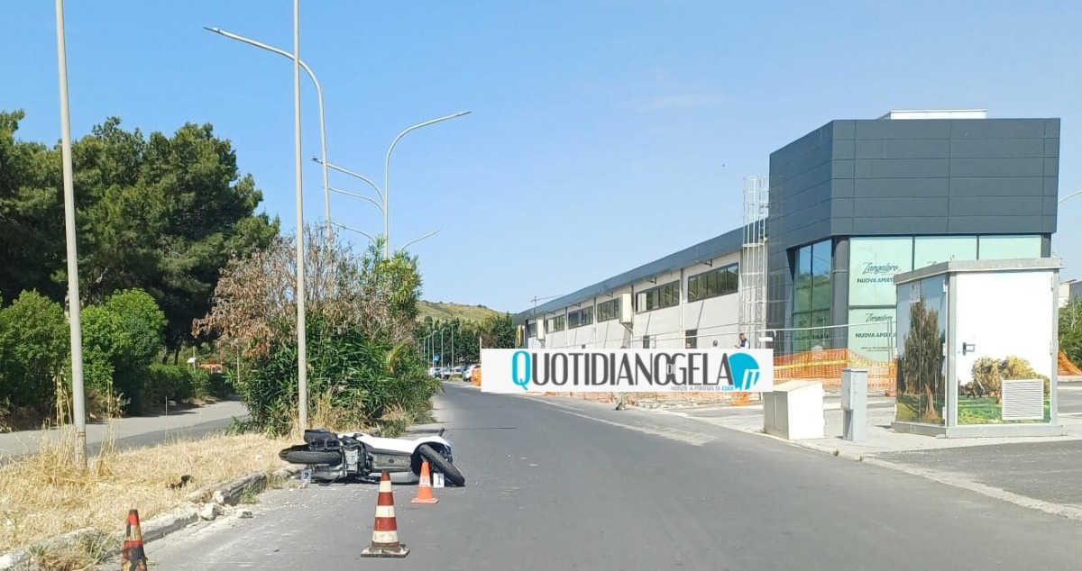 Incidente stradale in viale Mattei, impatto tra uno scooter e una vettura 