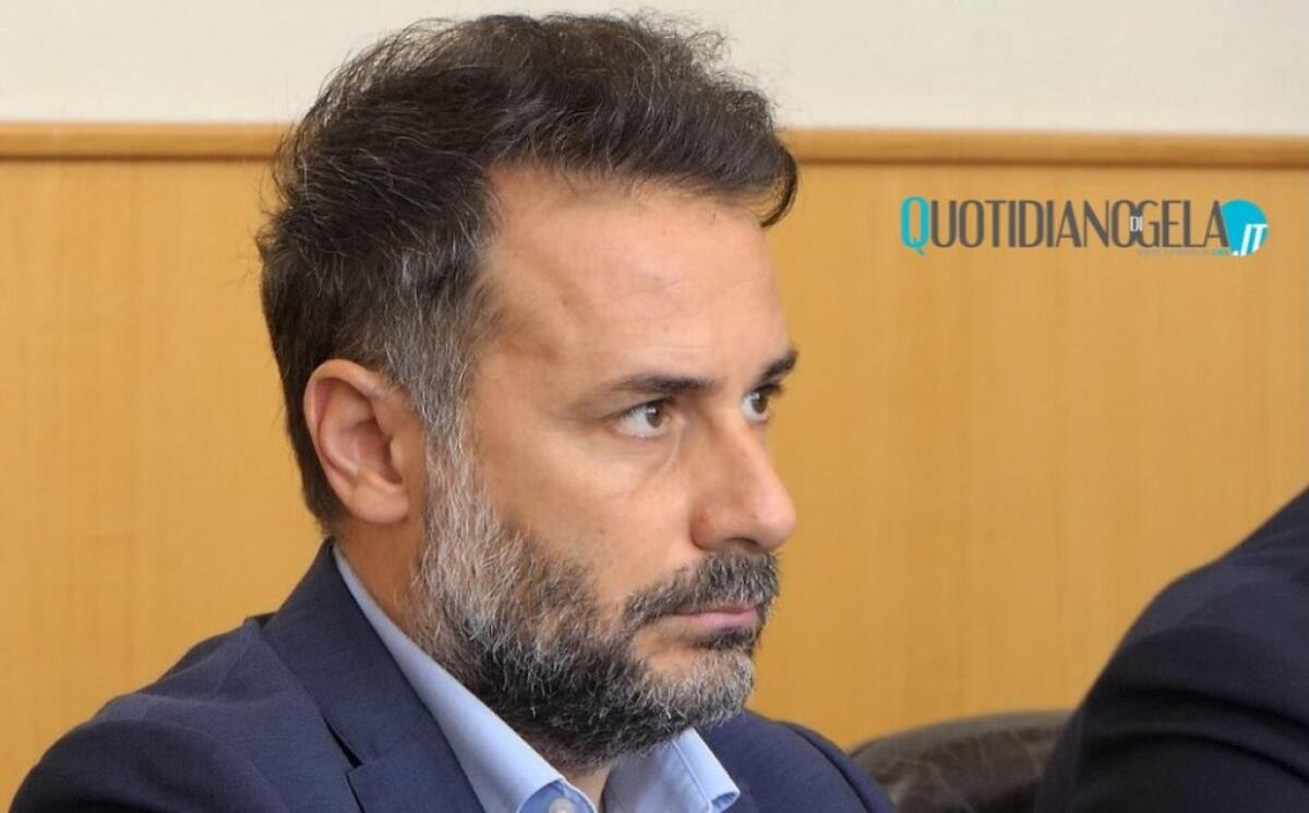 "Nessuna crisi politica, mai problemi con Pd", Di Paola: "M5s porta fondi, non gestisce" - Il parlamentare Ars Nuccio Di Paola