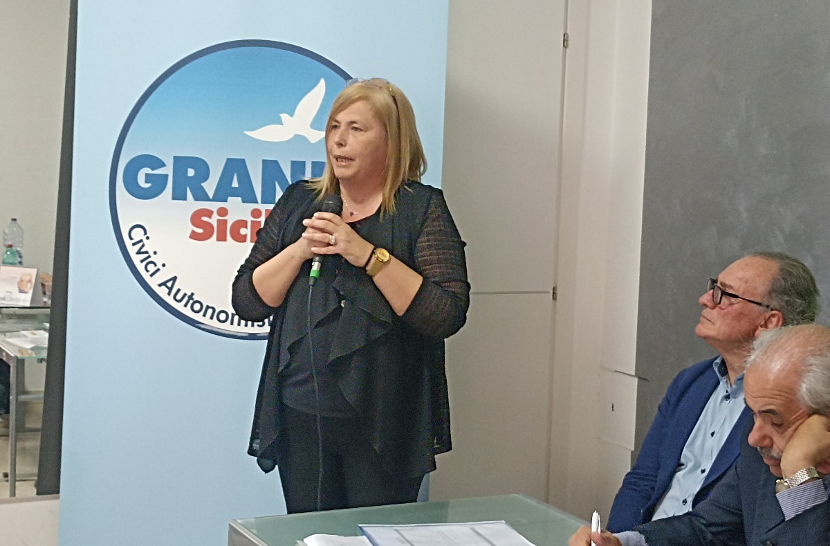 Caci, "il nostro lavoro in assessorato dà fastidio a chi cerca solo poltrone" - L'assessore Valeria Caci