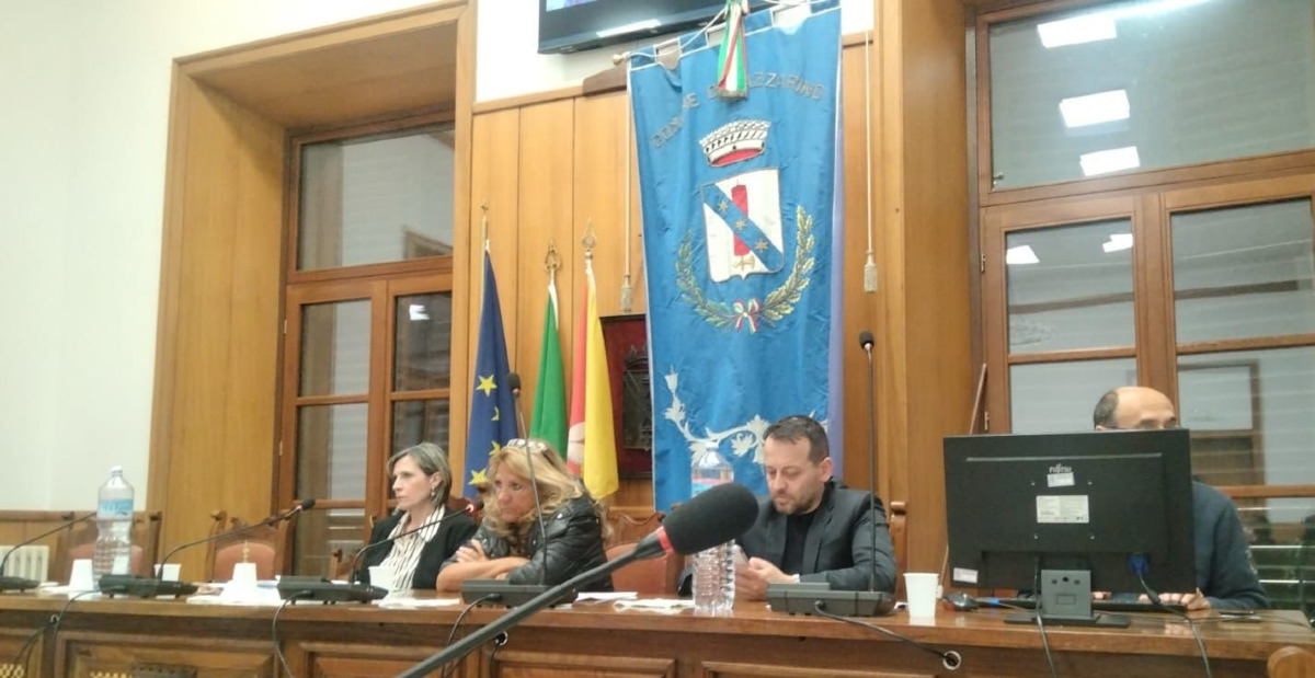 Mazzarino, debito verso le società del ciclo rifiuti: opposizione, "situazione grave" - 