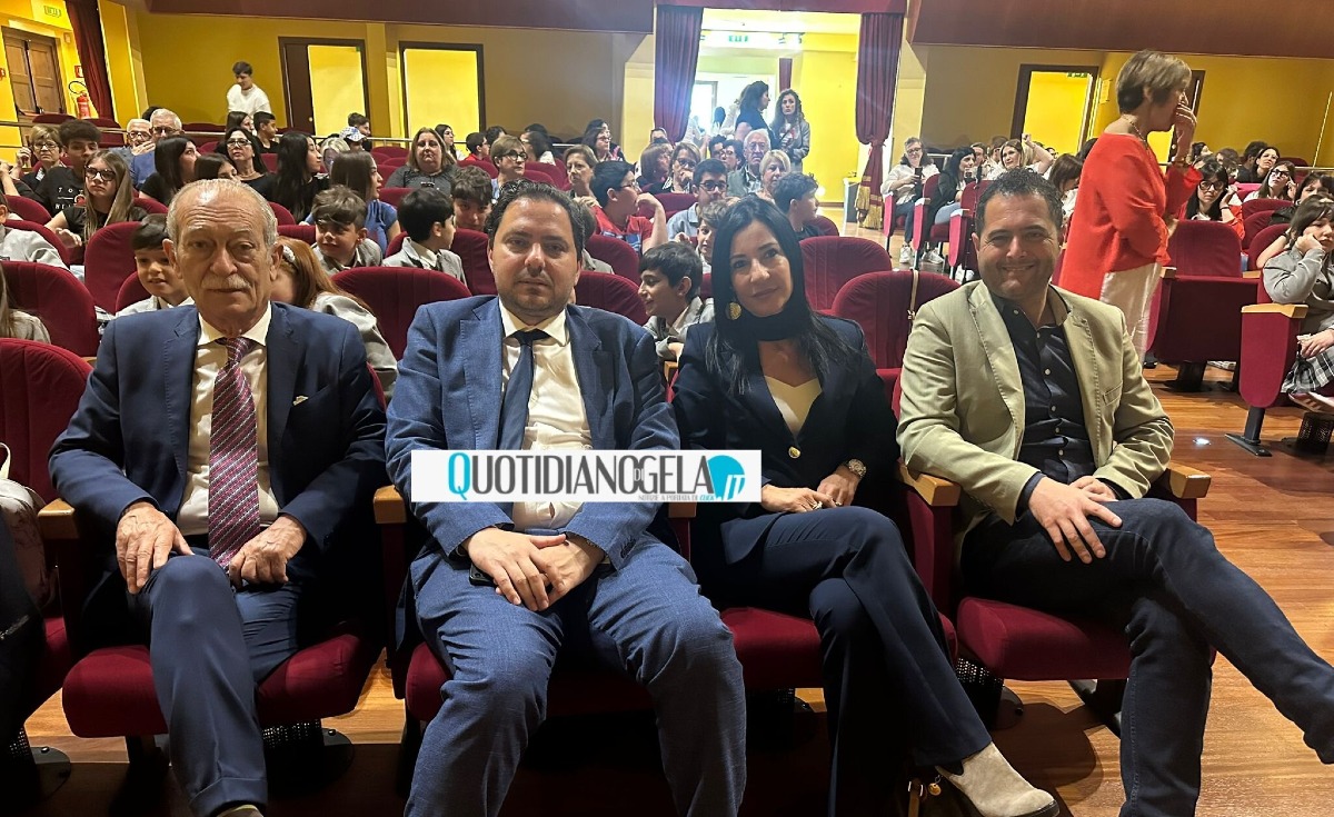 Legalità per una città diversa, in teatro istituzioni e studenti  - 