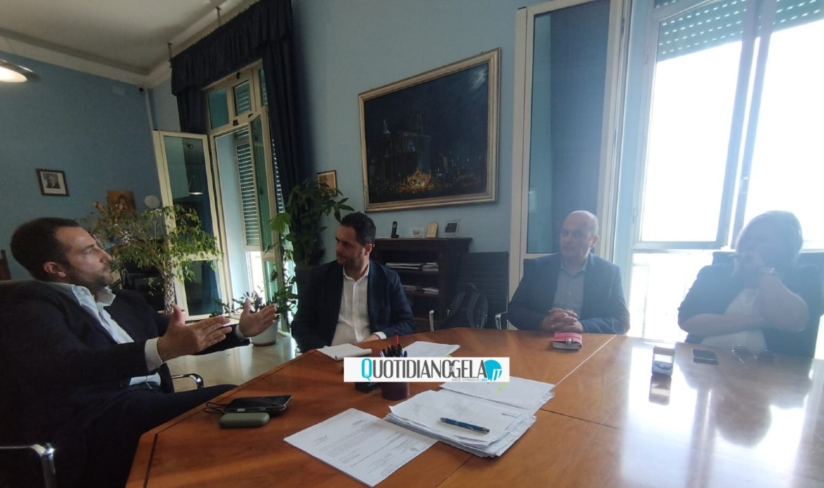 "Gelo" sindaco-Mpa superato? Colianni apre sui temi con garanzia autonomista  - Colianni e Di Stefano durante l'incontro 