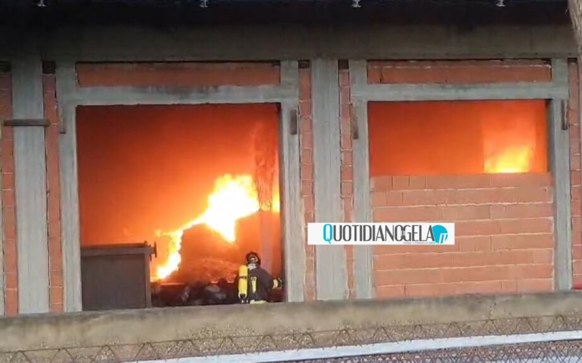 Rogo zona industriale, incendio contenuto: tutte le verifiche in corso  - 