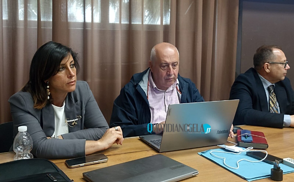 Finanziamenti Unione Comuni, lettere di invito per i progetti da trasmettere alla Regione  - L'assessore Morselli e il dirigente Collura