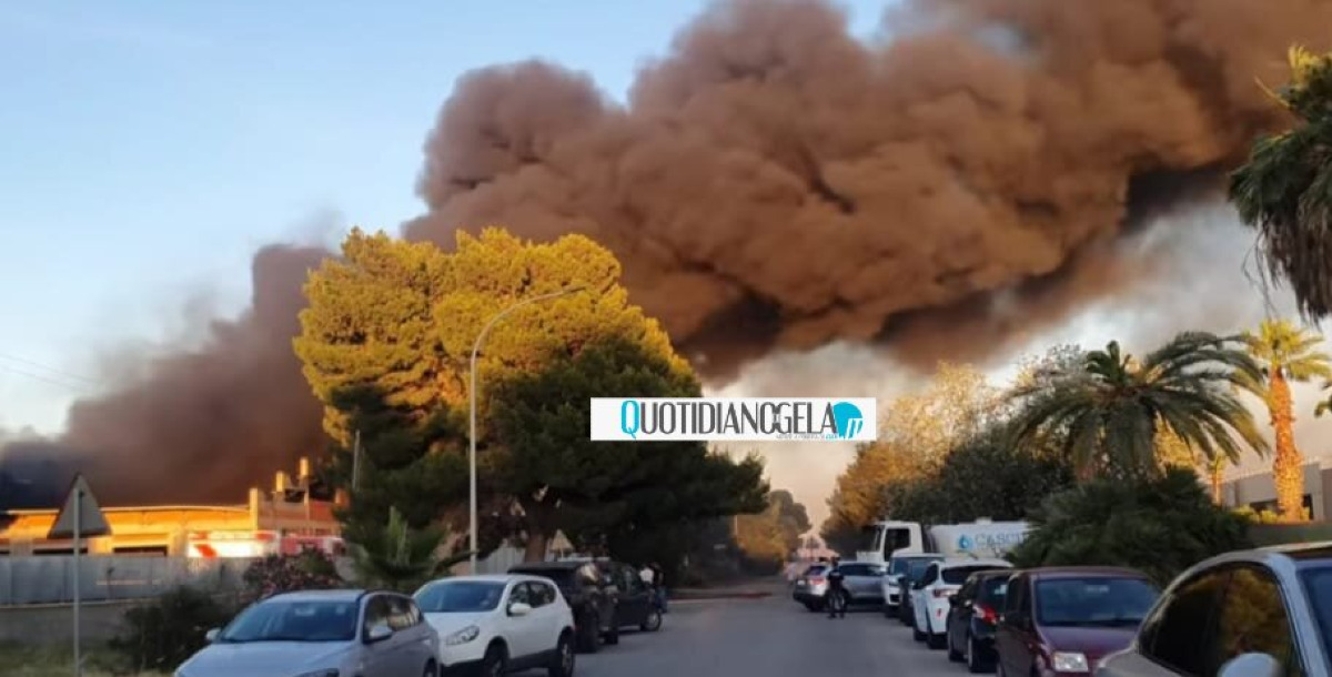 Incendio capannone, partite indagini: procuratore Vella, "aperto un procedimento" - 