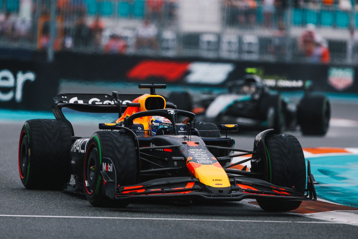 Verstappen conquista la pole a Miami, Antonelli in seconda fila -