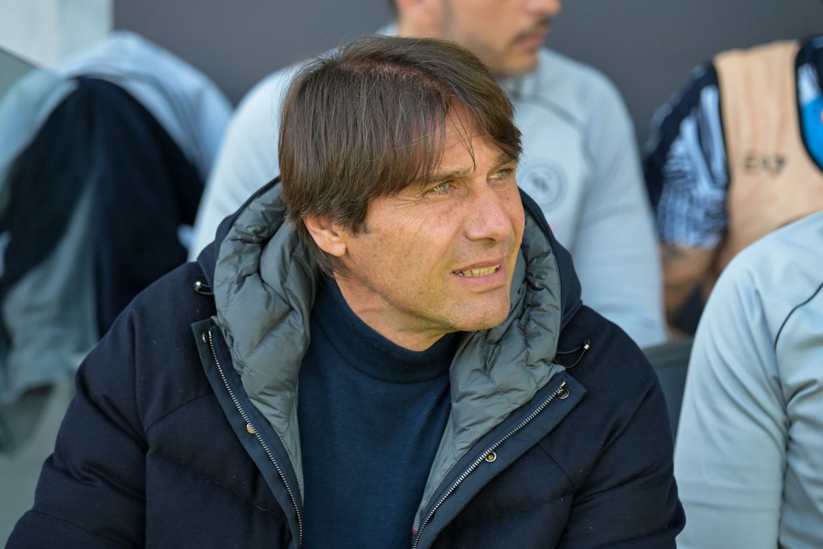 Conte “Ai tifosi interessa lo scudetto del Napoli, non il mio futuro” -