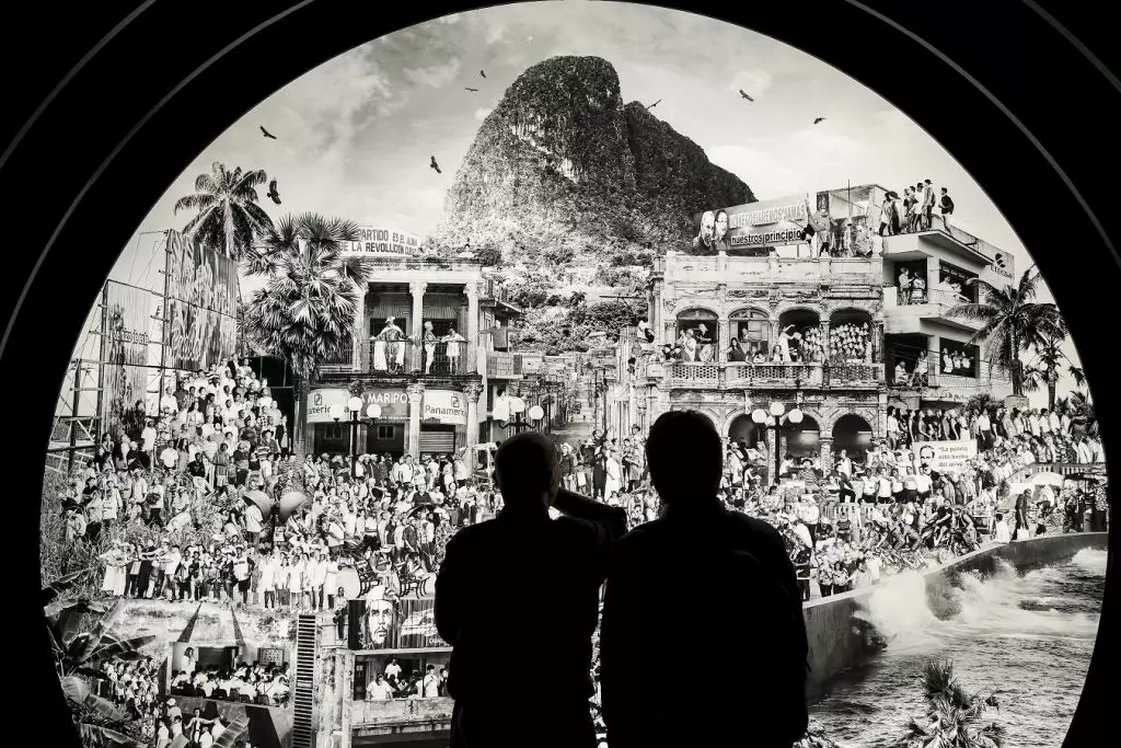 Intesa Sanpaolo, alle Gallerie d’Italia “Chi sei, Napoli?” di JR - 