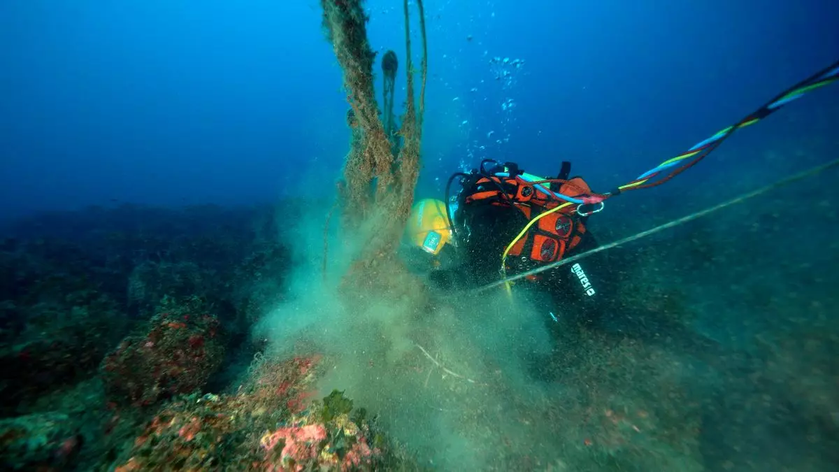 GhostNets: rimosse 3 tonnellate di reti fantasma dai fondali siciliani - 