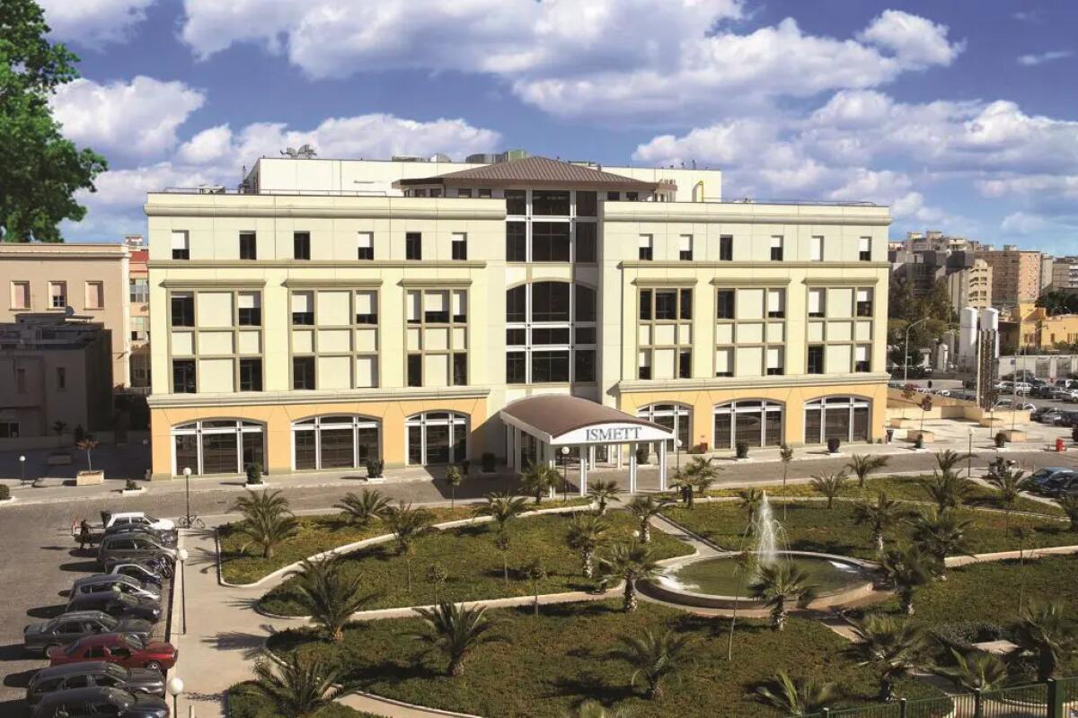 Madre di 77 anni dona un rene alla figlia, l’intervento all’Ismett di Palermo - 