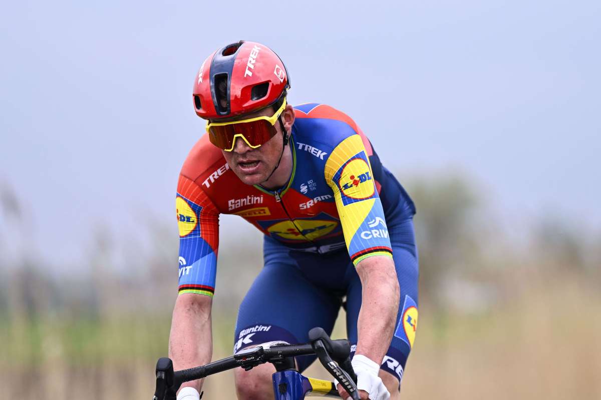 Pedersen prima maglia rosa del Giro d’Italia 2025 -