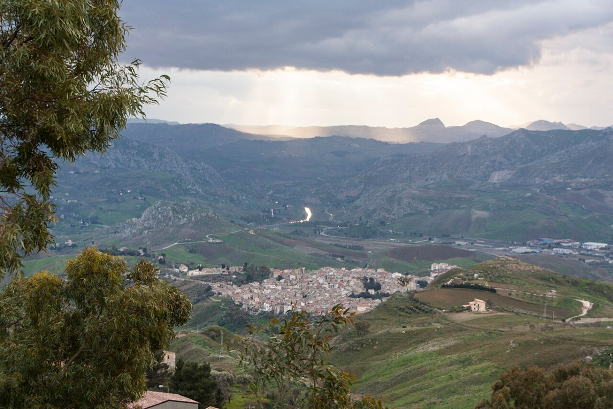 Dietro la nascita di un borgo | Ecco come Campofranco ha ottenuto la sua Licenza Regia nel 1573 - Foto: Davide Mauro/Wikipedia