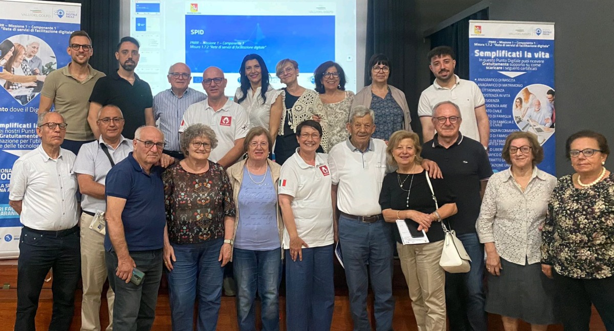 Facilitazione digitale, incontro alla Casa del Volontariato: presenti formati all'accesso ai servizi in rete - 