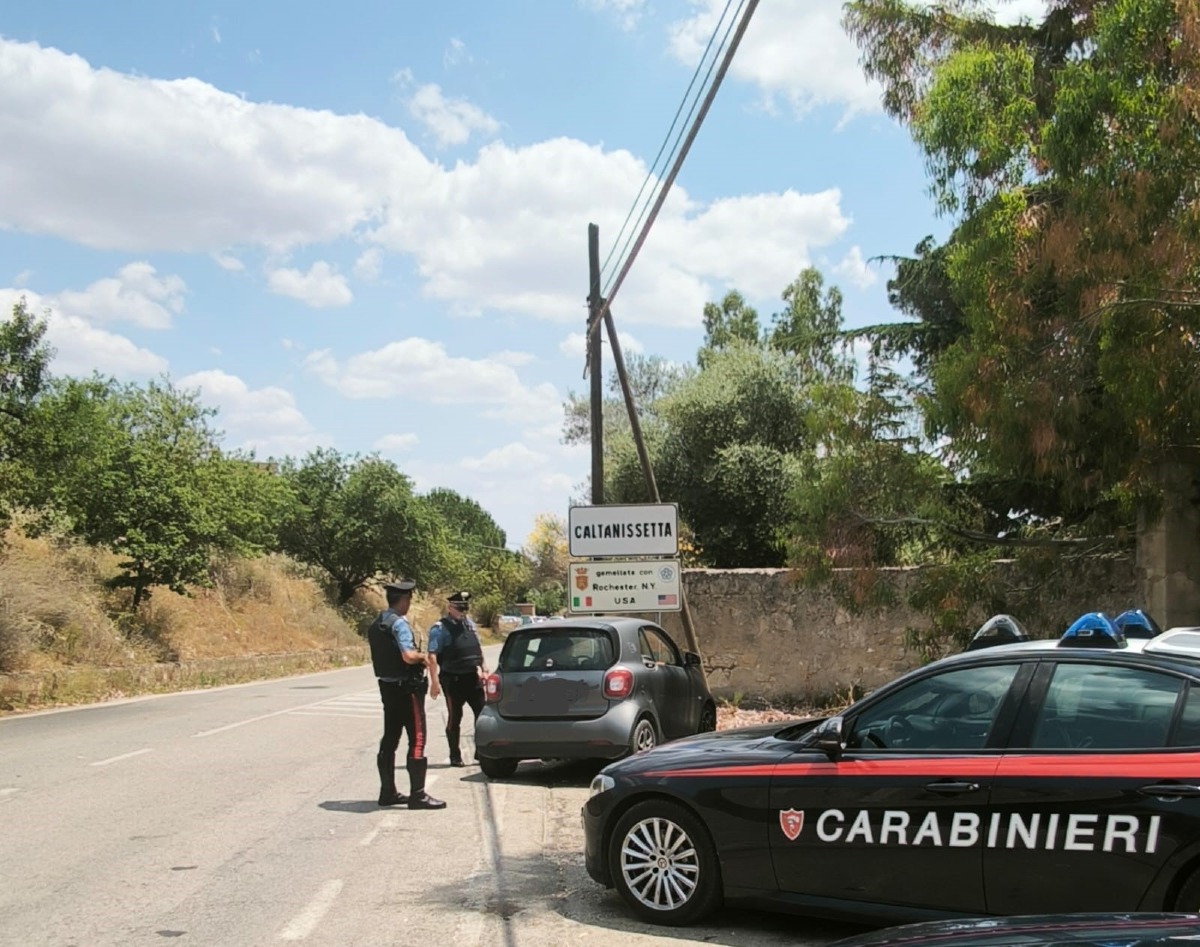 Droga a Caltanissetta, fornitori erano gelesi: arresti nella notte -