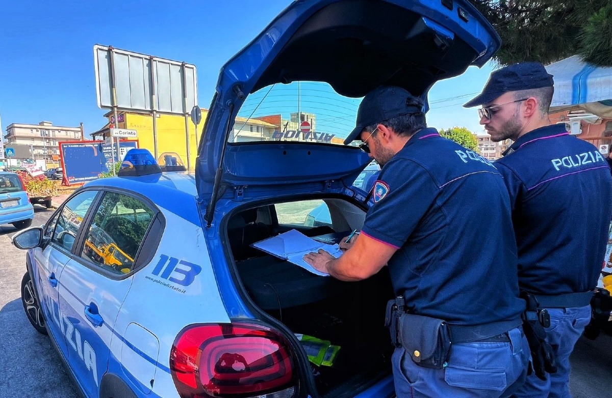 Abusivi di frutta e verdura, controlli e sequestri: minacce durante le attività  - 