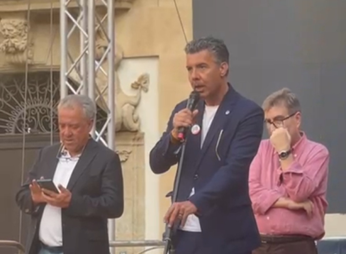 "Nasce l'alternativa a Schifani", Donegani: "Partiamo dalla sanità, possiamo farcela" - Donegani durante il suo intervento 