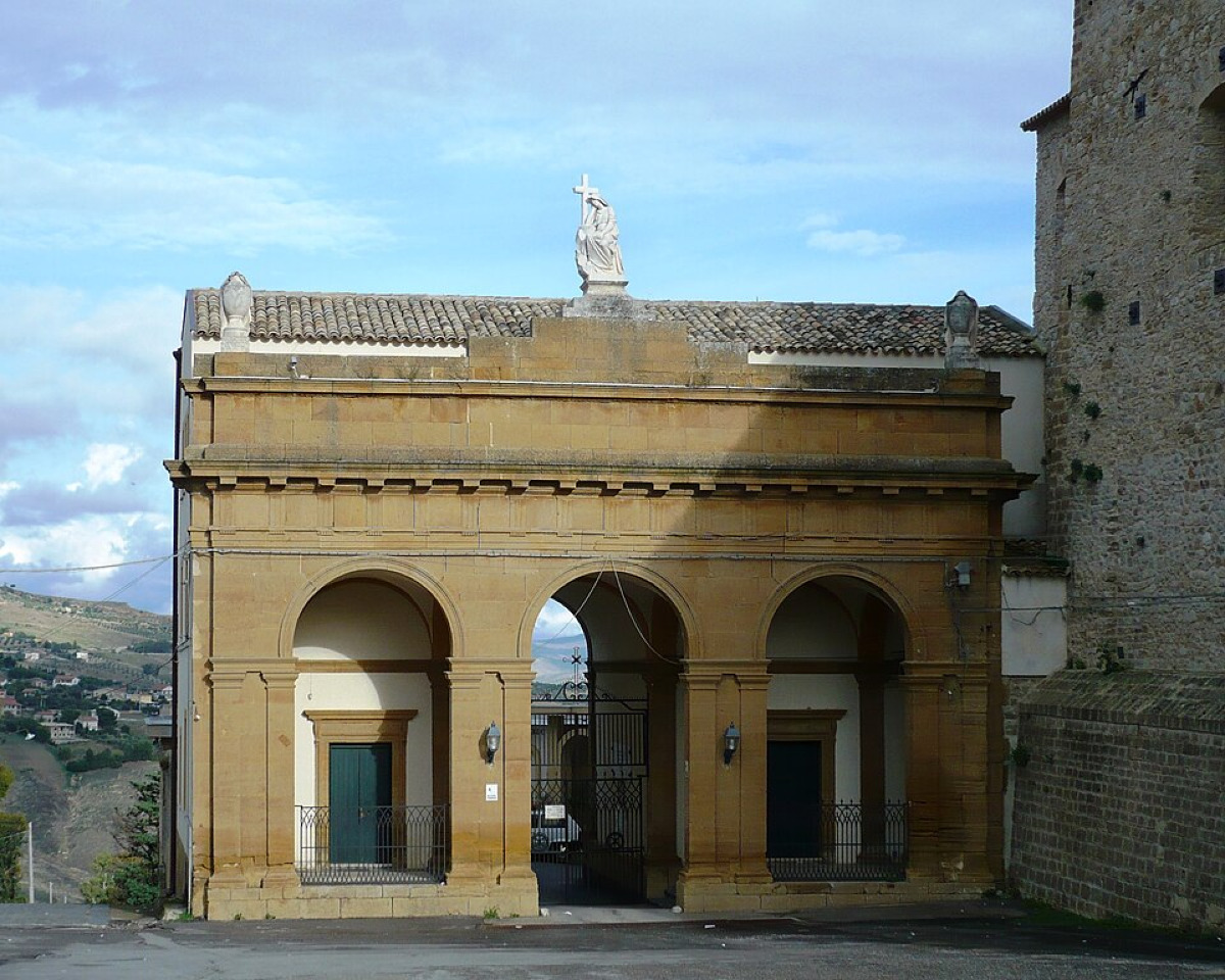 Cimitero Monumentale Degli Angeli | Il museo liberty di Caltanissetta e la scultura segreta oltre i confini - Foto: OppidumNissenae/Wikipedia