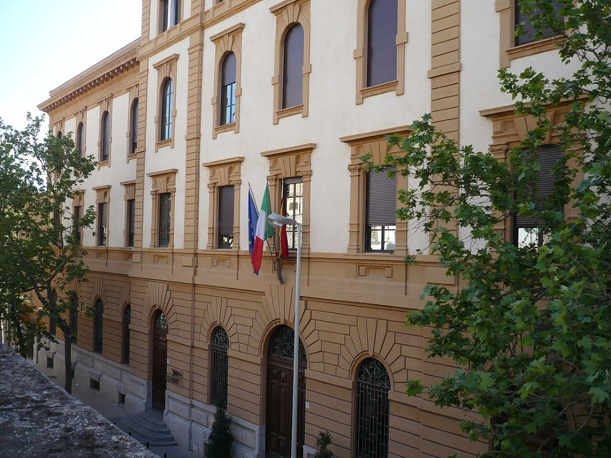 Palazzo delle Poste | Il fascino razionalista di Caltanissetta e la curiosità poco conosciuta che lo rende unico - Foto: OppidumNissenae/Wikipedia