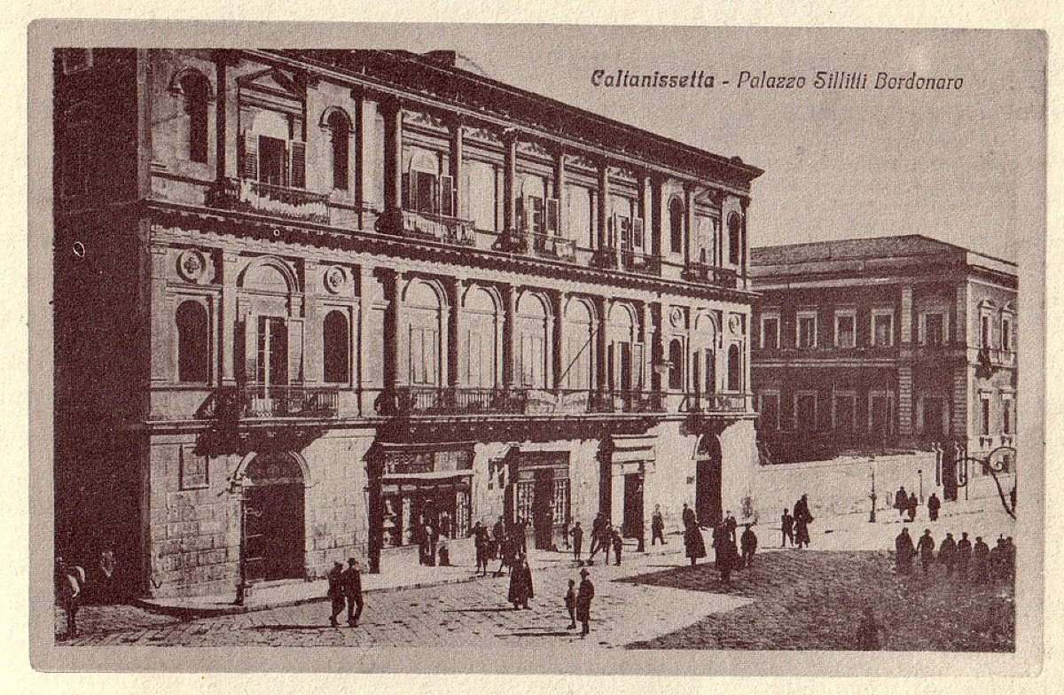Palazzo Sillitti Bordonaro | Il gioiello ottocentesco di Caltanissetta e la curiosità che nessuno immagina - Foto: OppidumNissenae/Wikipedia