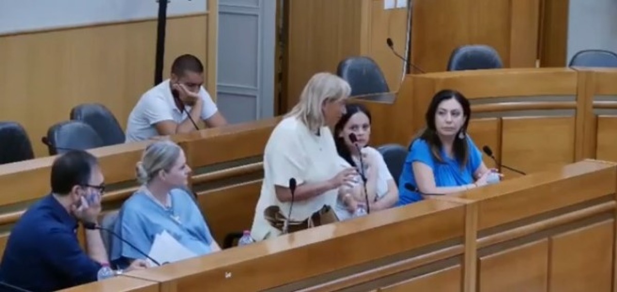 Consiglio, affondo dell'opposizione: "Su immobili abusivi maggioranza si sottrae al confronto" - Gli esponenti di opposizione in aula consiliare