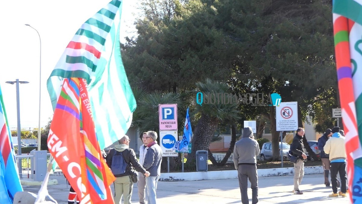 Riva&Mariani, di nuovo trasferimenti per i lavoratori: questa mattina un sit-in -