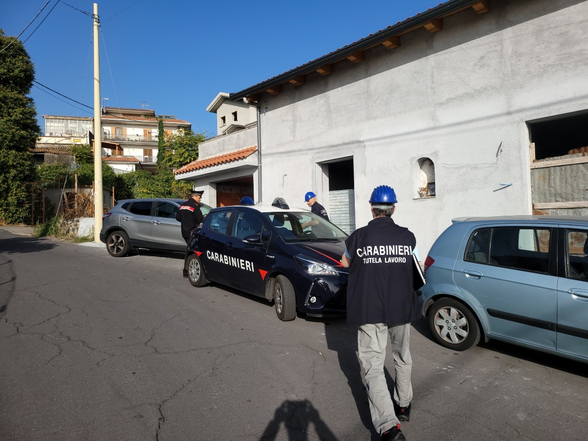 Cantieri, controlli carabinieri: sanzioni per irregolarità - 