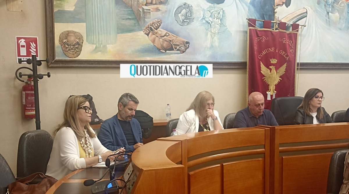 Bilancio, atti ai revisori per le ulteriori verifiche: incognita sui tempi -