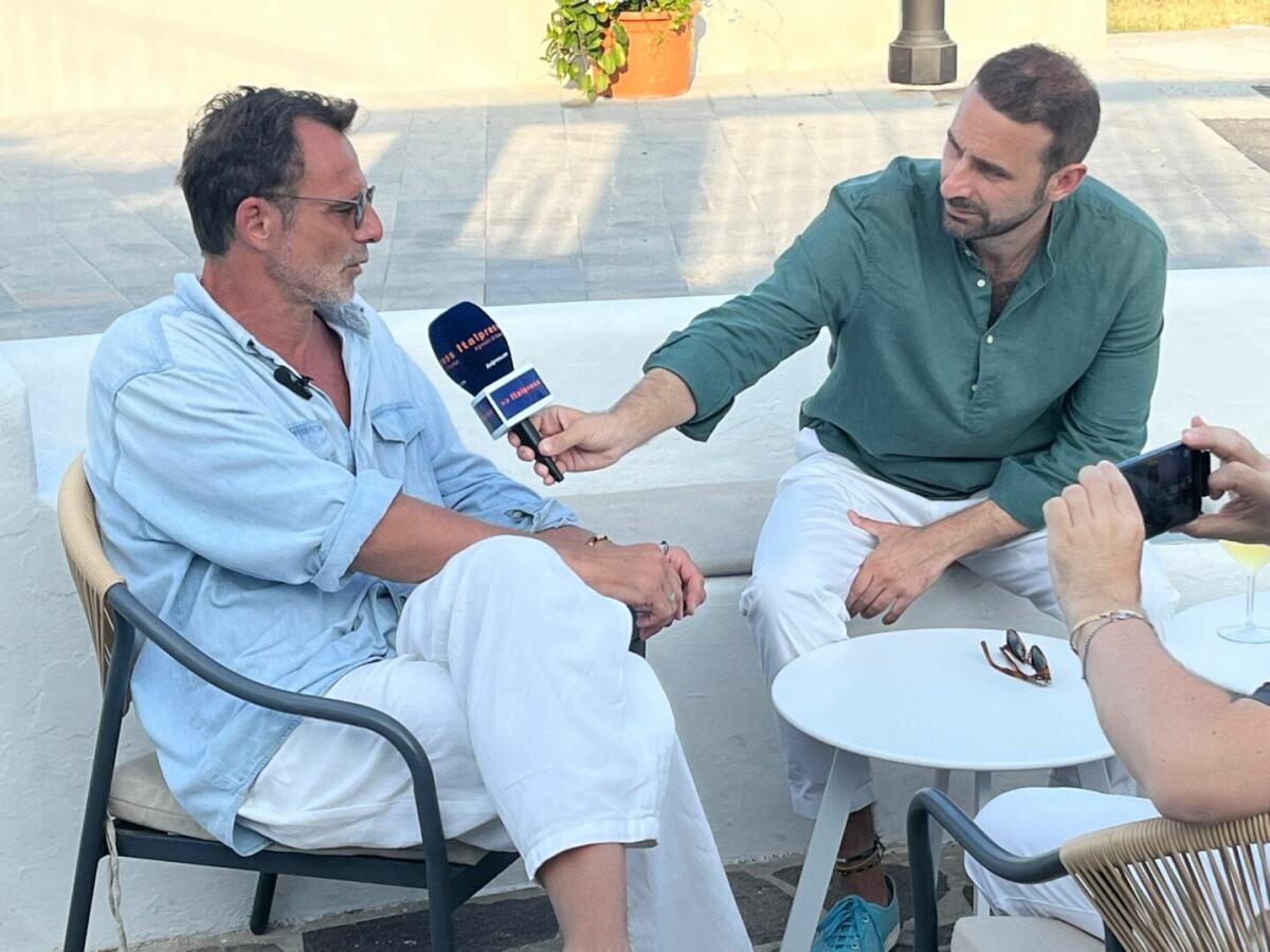 Preziosi a Salina ricorda Troisi “Leggendario, lo imitavo da piccolo” - 