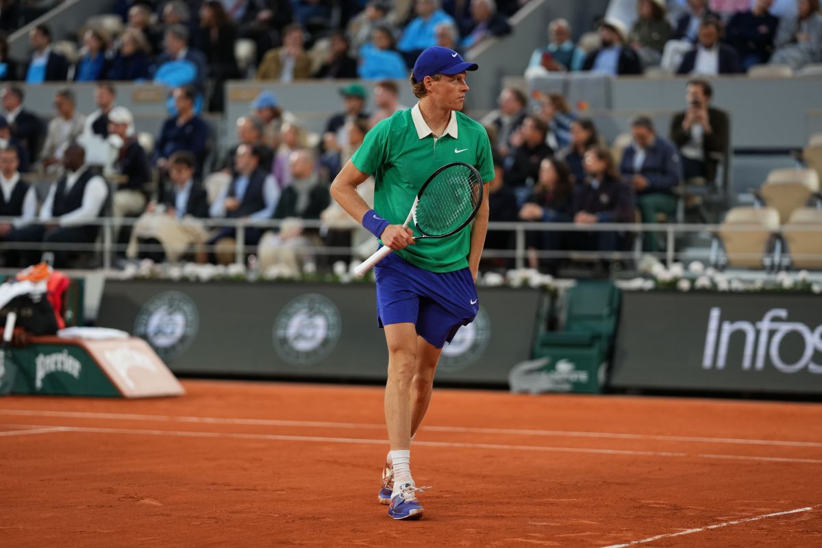 Sinner batte Djokovic 3-0, in finale al Roland Garros - 