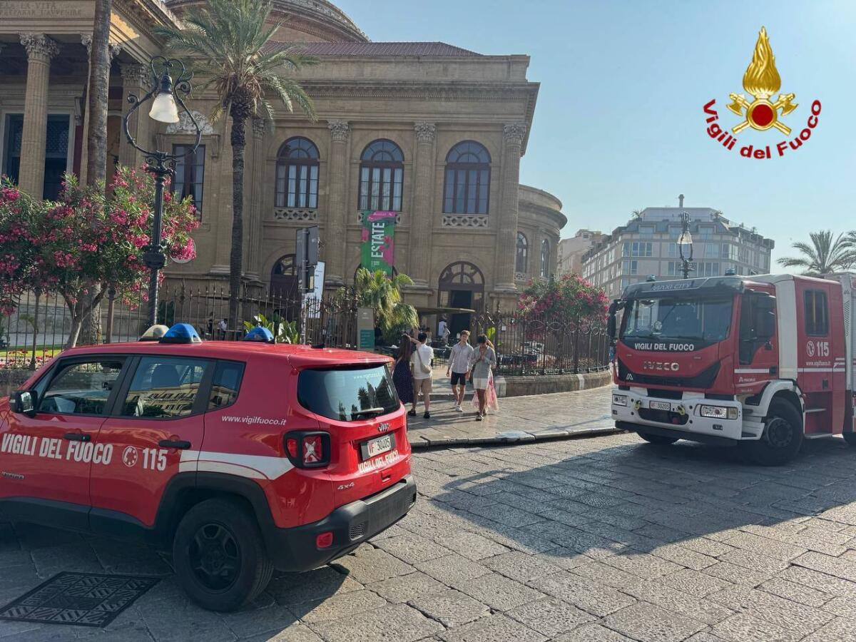 Principio d’incendio nel bar del Teatro Massimo di Palermo, nessun ferito - 