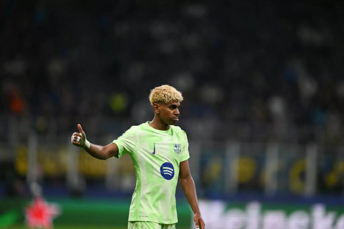 Il fuoriclasse del Barcellona Lamine Yamal in vacanza a Pantelleria - 