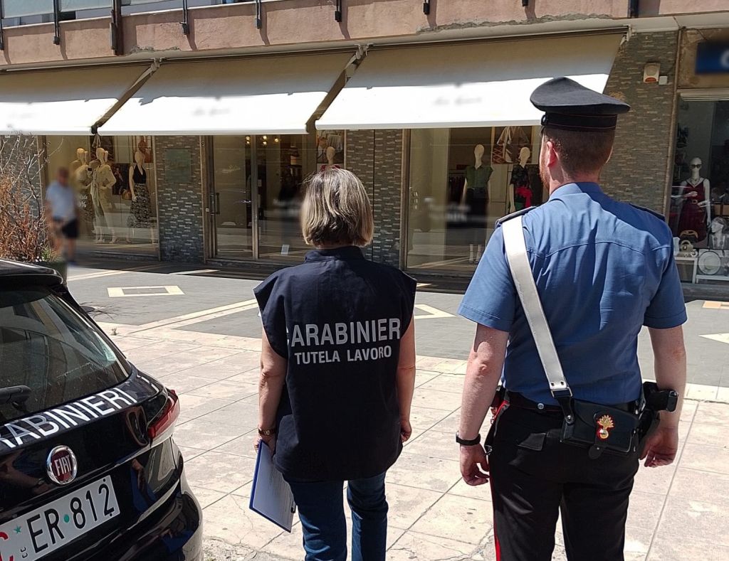 Caporali cinesi sfruttavano lavoratori italiani, 6 denunciati a Palermo - 