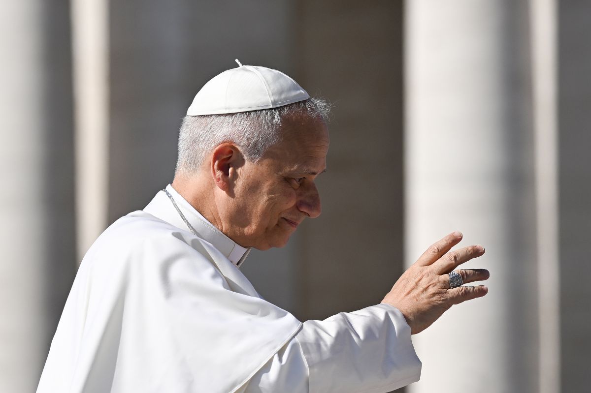Papa “Droga prigione invisibile. Combattere il business, non le vittime” -