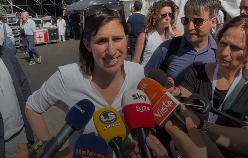 Schlein “In piazza Italia che non tace, Gaza è dei palestinesi” - 