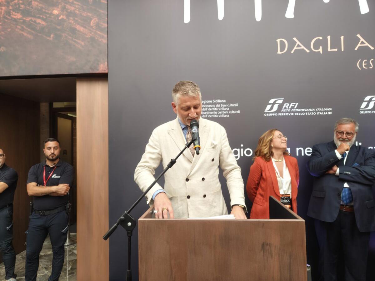 Il ministro Giuli a Palermo per la mostra sulla necropoli di Himera -