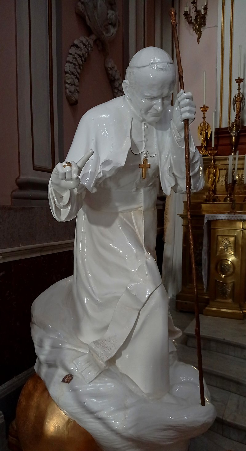 Statua di Papa Giovanni Paolo II
