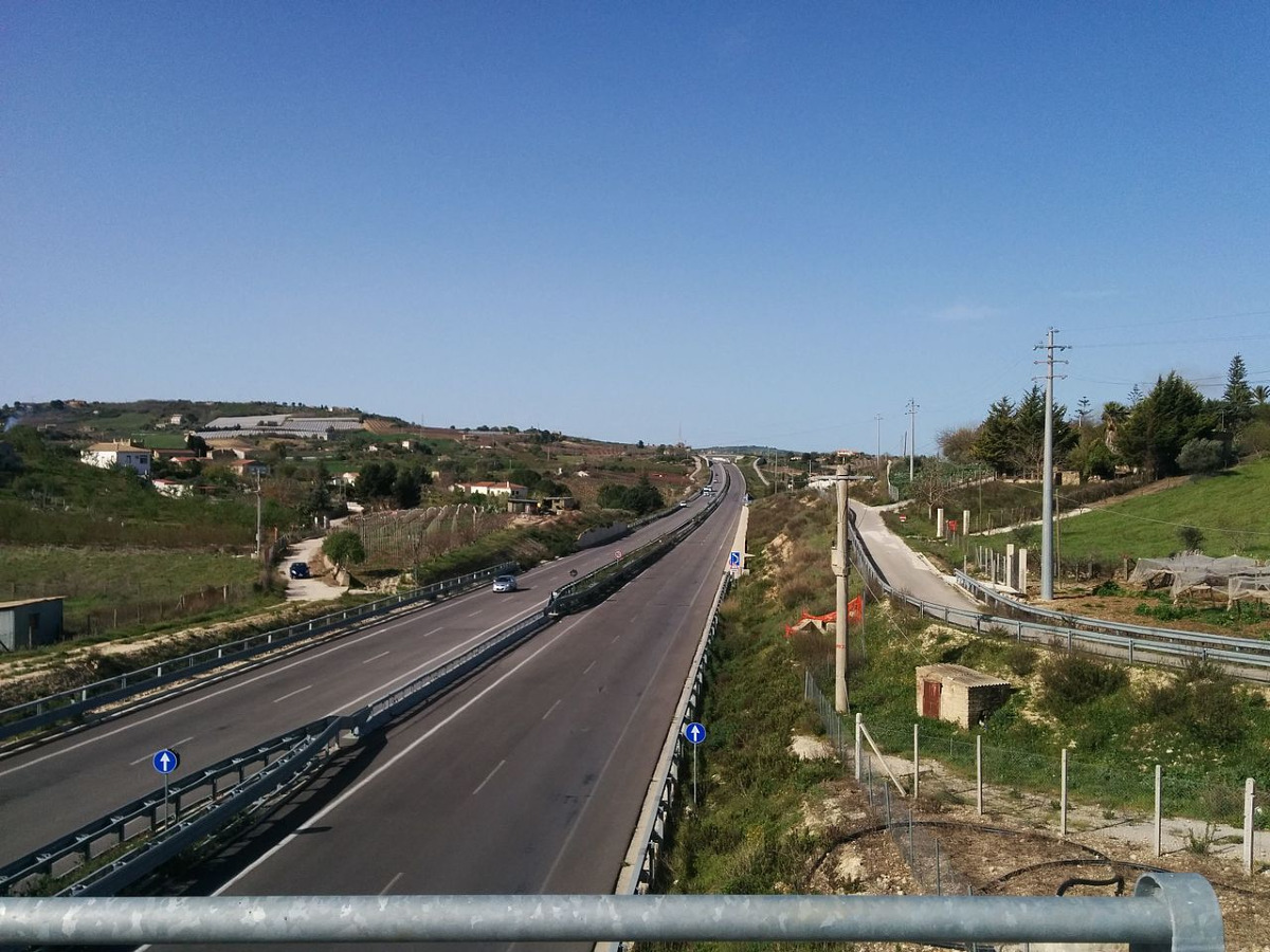 La chiamano "La Strada degli Scrittori": ecco perché ed il percorso siciliano che pochi conoscono - Foto: AlessandroAM/Wikipedia